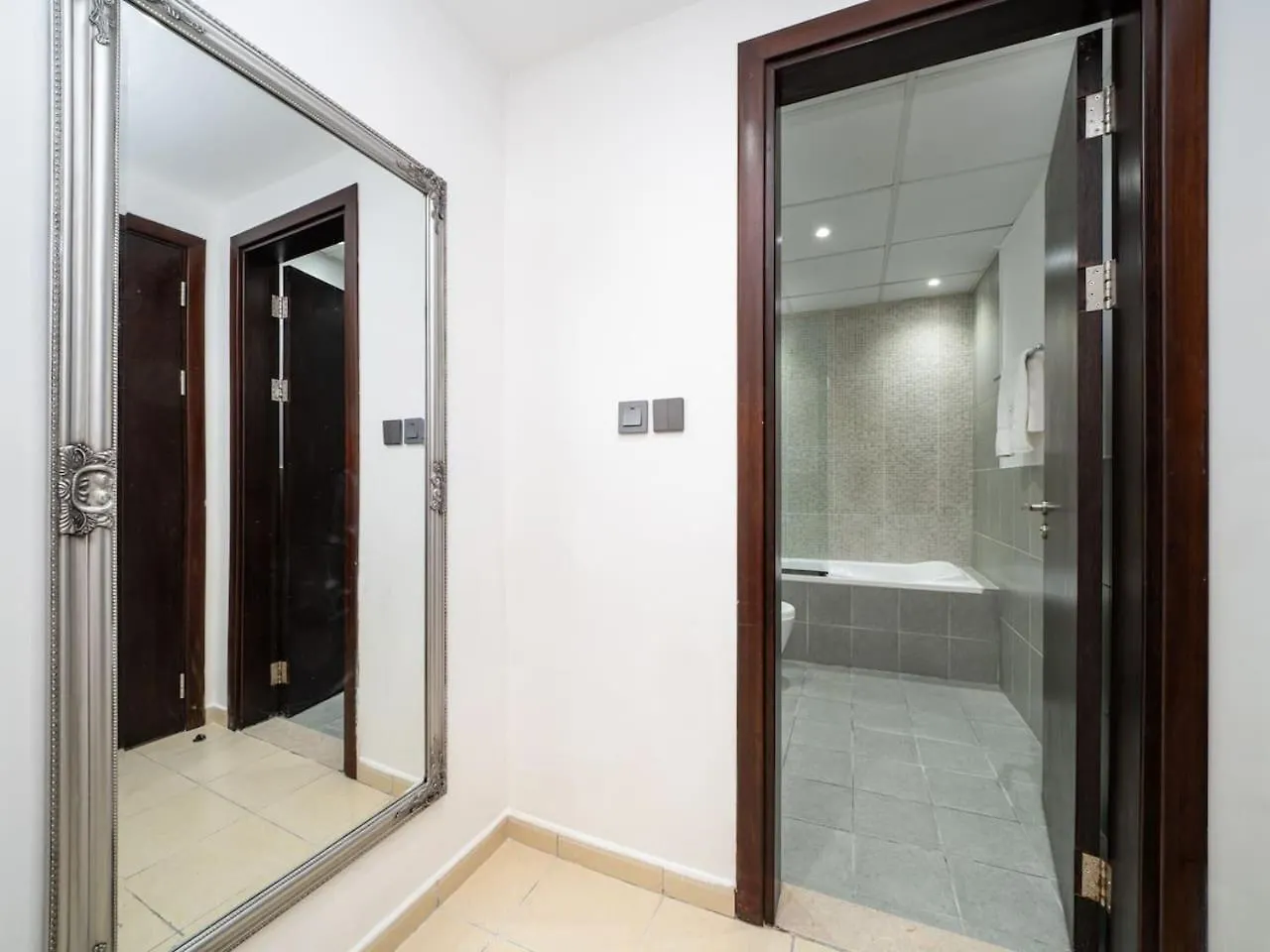Bright 1 Bedroom Serene Getaway In Jvc 迪拜 阿拉伯联合酋长国