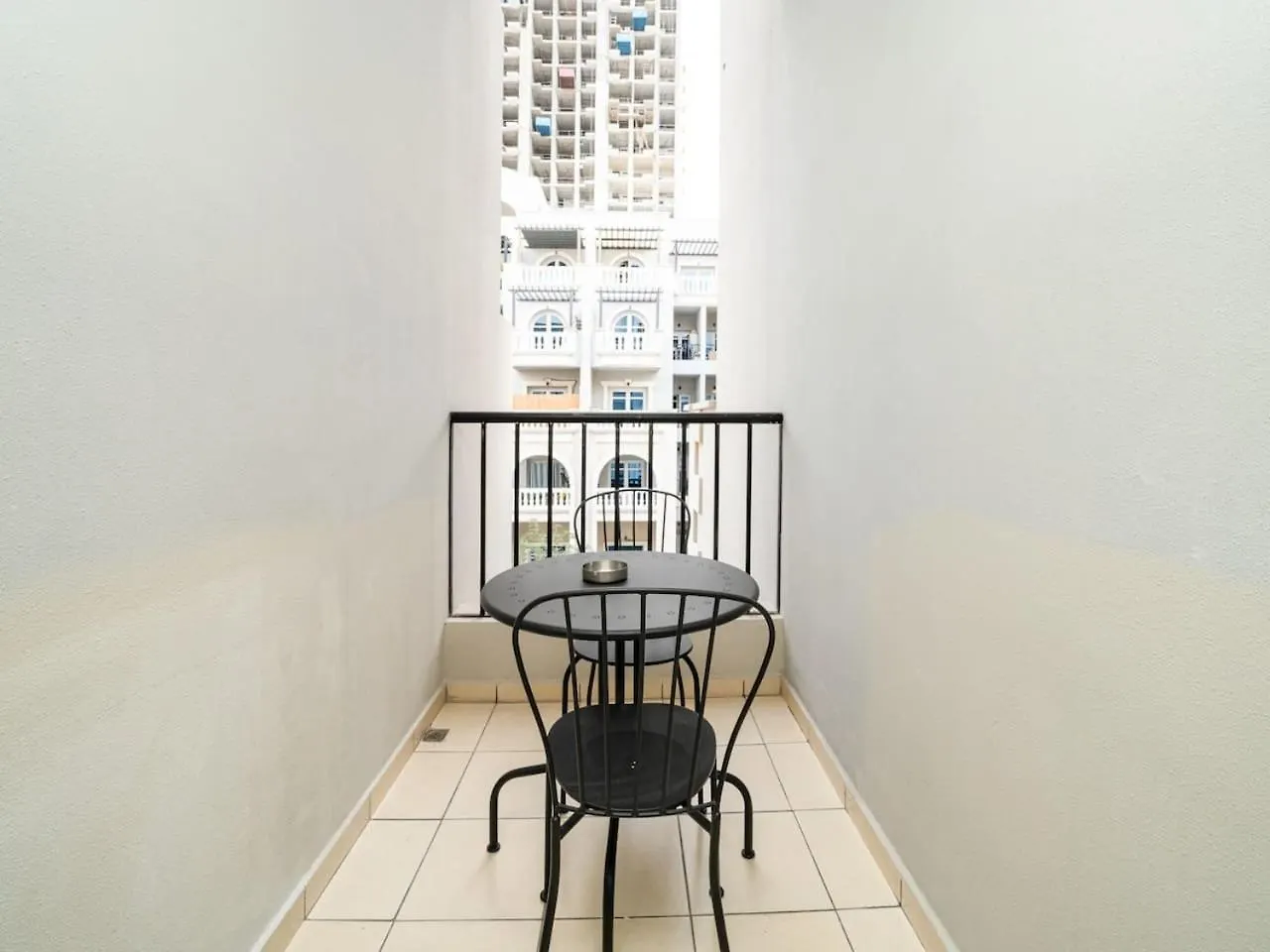 Bright 1 Bedroom Serene Getaway In Jvc 迪拜